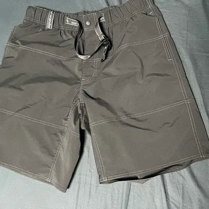 [BUNJANG] And Wander Wave Shorts XL / 앤드원더 웨이브 쇼츠 반바지 xl