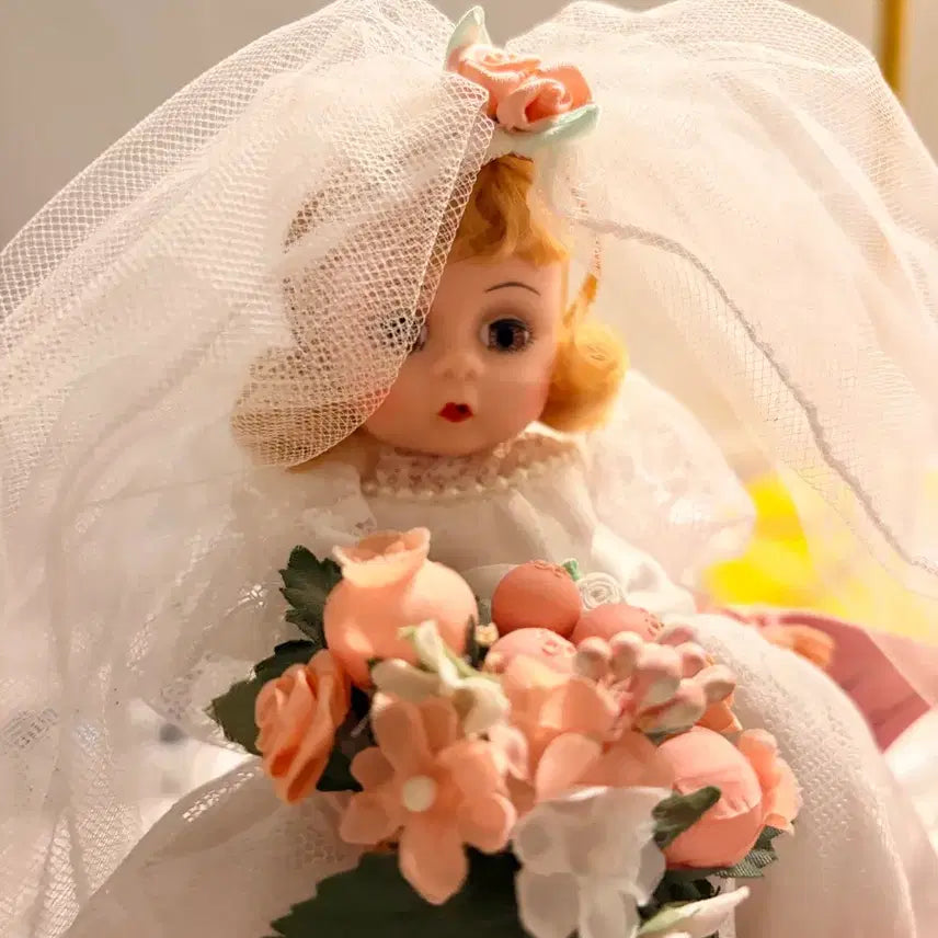 [BUNJANG] Madame Alexander Wedding Doll 18cm Vintage with Box / 마담 알렉산더 웨딩 박스포함 빈티지인형 18cm