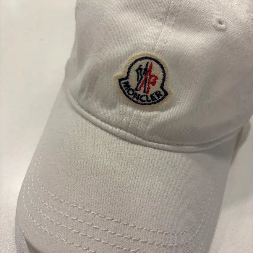 [BUNJANG] Moncler White Ball Cap Hat / 몽클레어 화이트 볼캡 모자 수입택