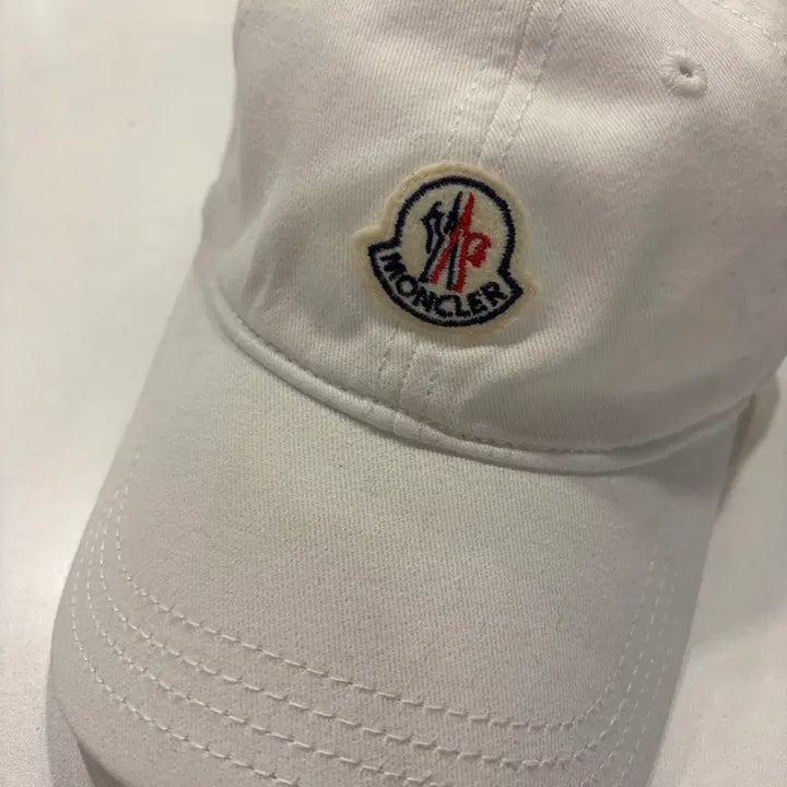 [BUNJANG] Moncler White Ball Cap Hat / 몽클레어 화이트 볼캡 모자 수입택