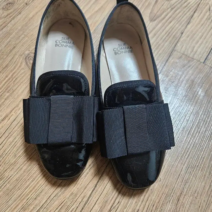 [BUNJANG] Suecomma Bonnie Black Ribbon Detail Ballet Flats / 슈콤마보니 230