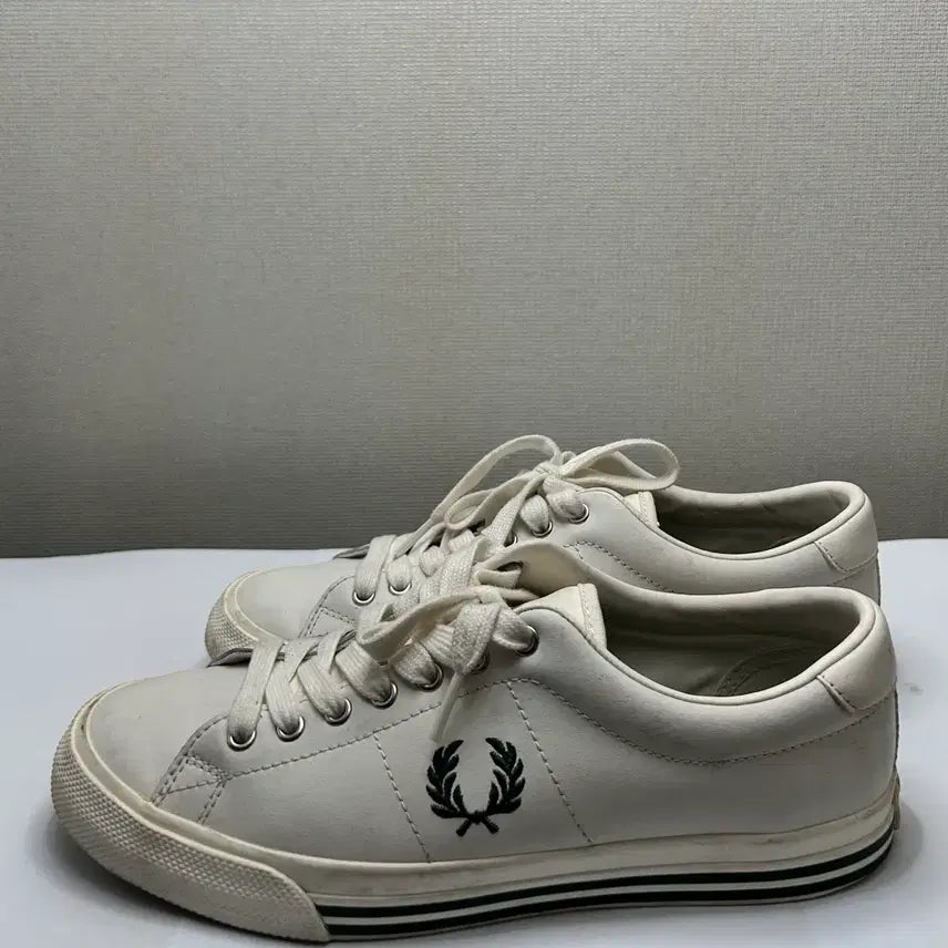 [BUNJANG] Fred Perry Sneakers Size 250 / 프레드페리 스니커즈(250)