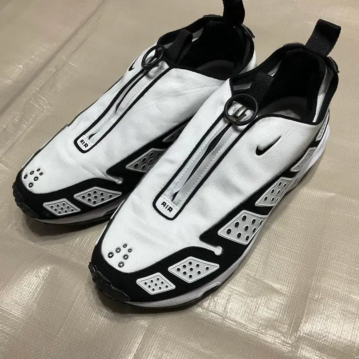 [BUNJANG] Nike Air Max SNDR White &amp; Black Running Shoes (W280) / 나이키 에어맥스 SNDR 280