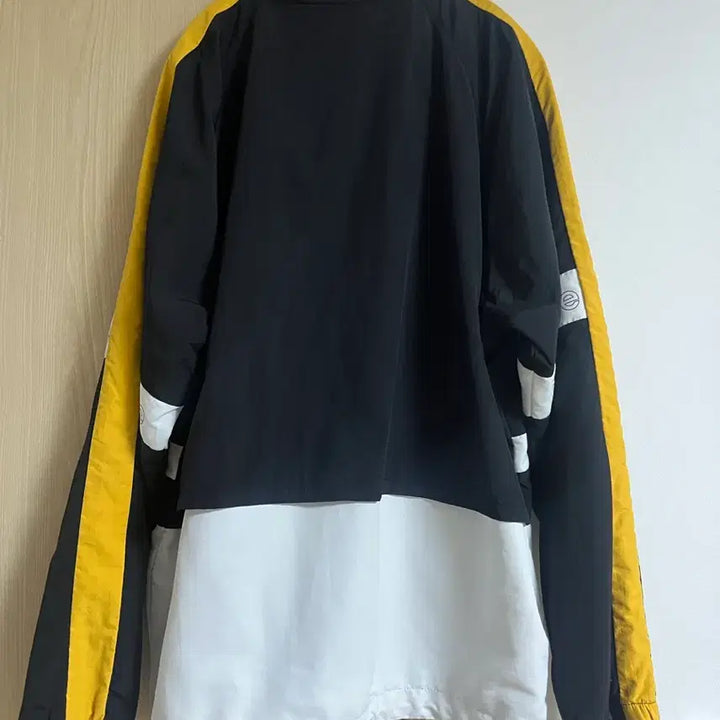 [BUNJANG] New Balance Windbreaker Jacket L / 뉴발란스 바람막이