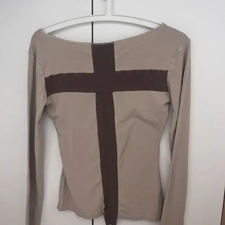 [BUNJANG] Cross Printing Slim Fit Long Sleeve T-Shirt / 십자가 프린팅 슬림핏 긴팔 티셔츠
