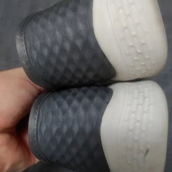 [BUNJANG] Skechers Go Walk Slip-On Shoes / 스케쳐스 고워크 슬립온 240