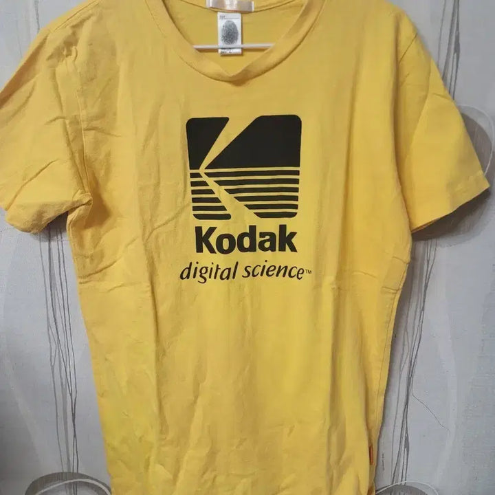 [BUNJANG] Kodak Yellow Short Sleeve T-Shirt (Size 90-95) / 코닥 Kodak 반팔 티셔츠 옐로우90~95