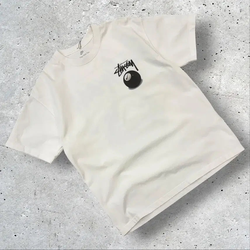 [BUNJANG] Stussy x Nike 8-Ball Logo T-Shirt White (M) / [M] 스투시 8볼 나이키 콜라보 반팔티 화이트