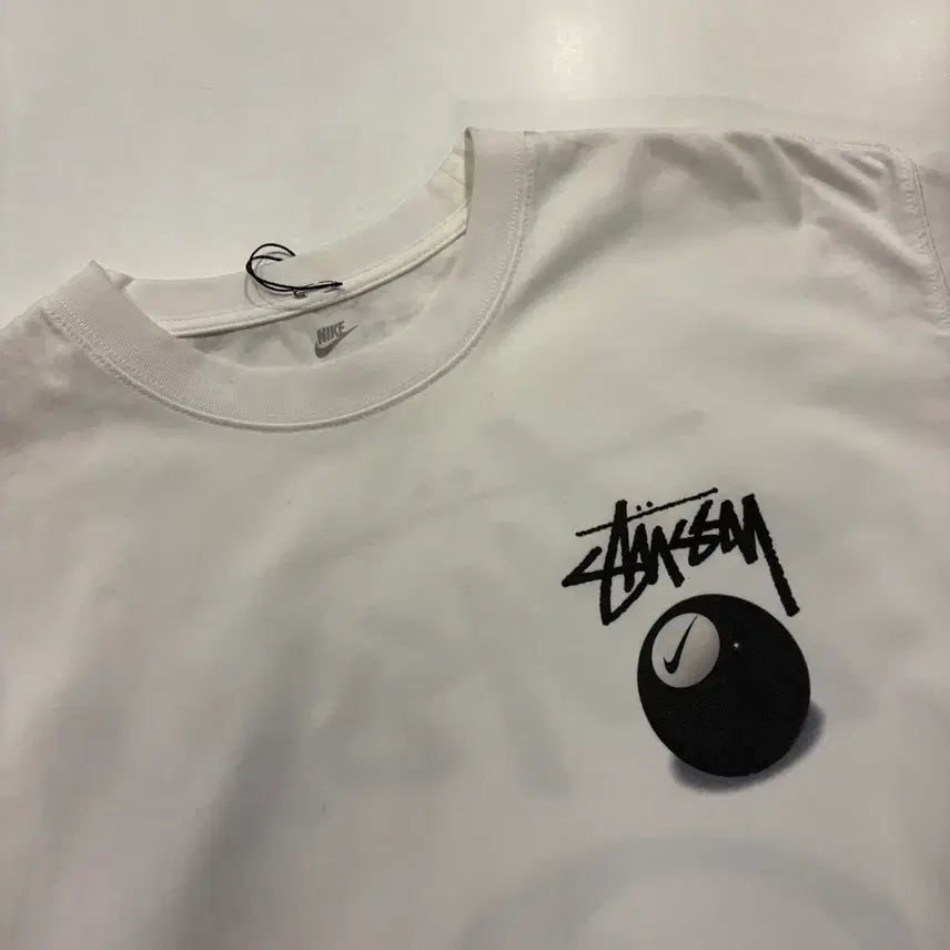 [BUNJANG] Stussy x Nike 8-Ball Logo T-Shirt White (M) / [M] 스투시 8볼 나이키 콜라보 반팔티 화이트