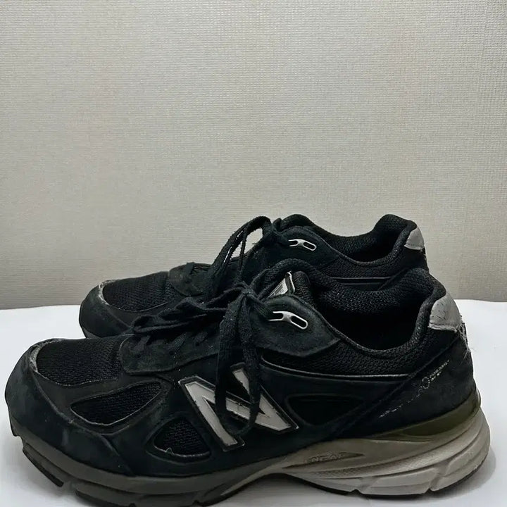 [BUNJANG] New Balance 990v4 All Black Sneakers (Size 290) / 뉴발란스 990v4 올블랙(290)