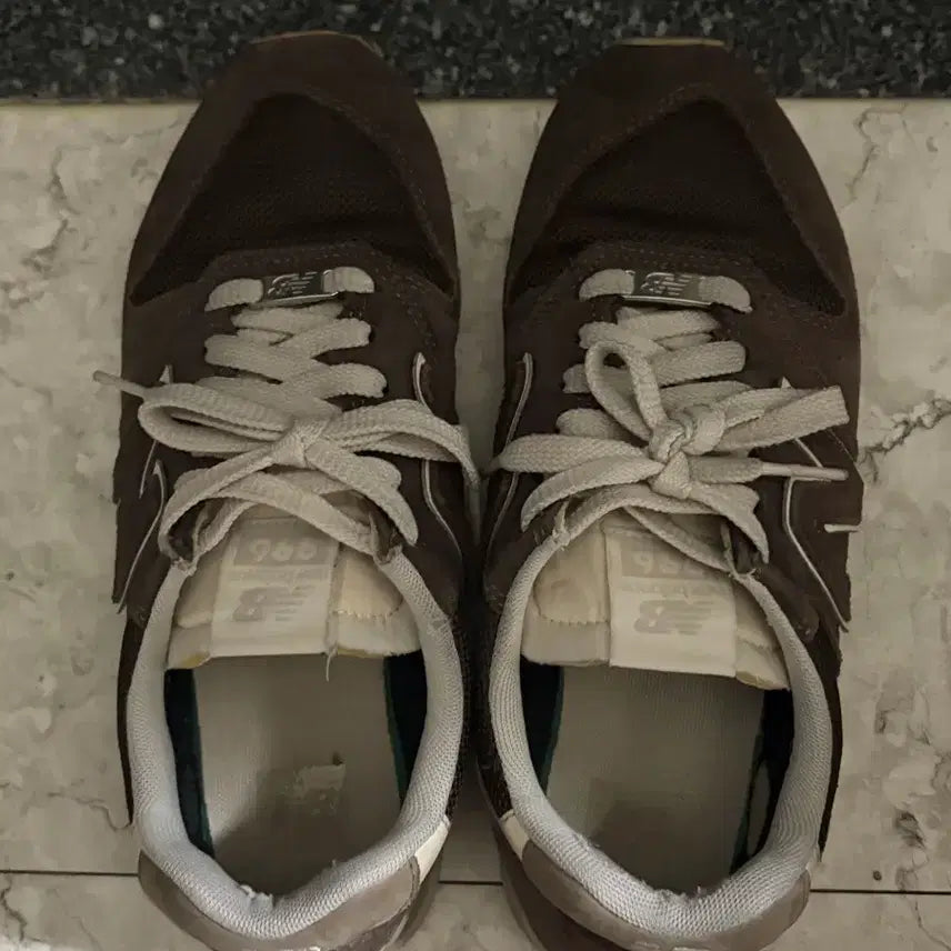 [BUNJANG] New Balance Brown Sneakers (US 6-6.5) / 일본 구매)뉴발란스 브라운 235-240