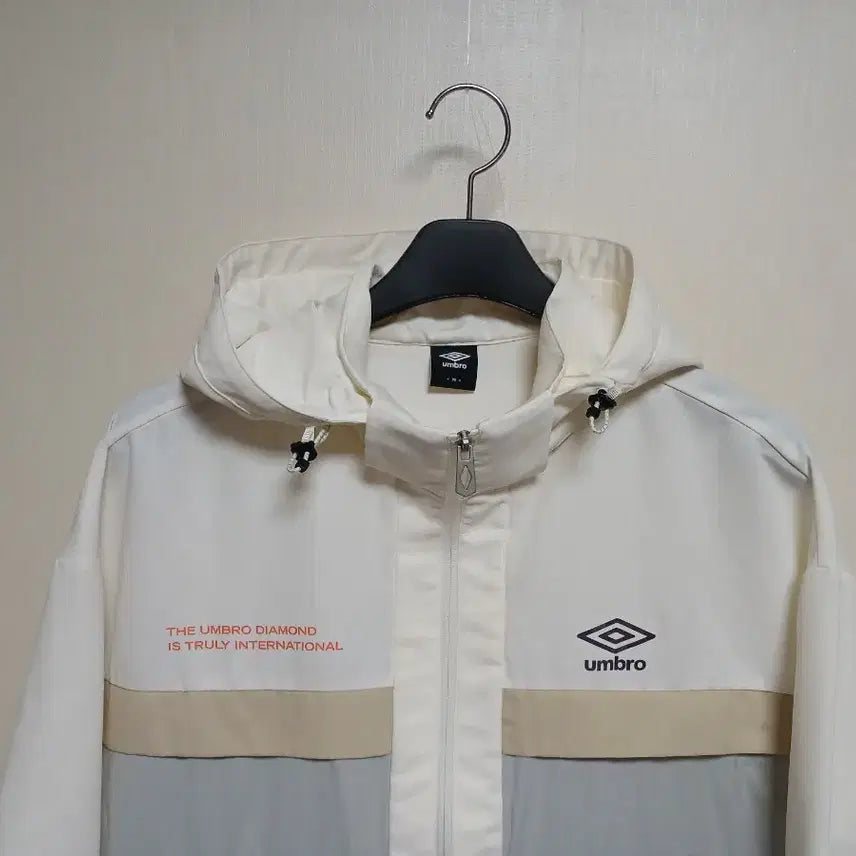 [BUNJANG] Umbro Hooded Windbreaker Jacket - Size S / 엄브로 후드 바람막이 자켓 S