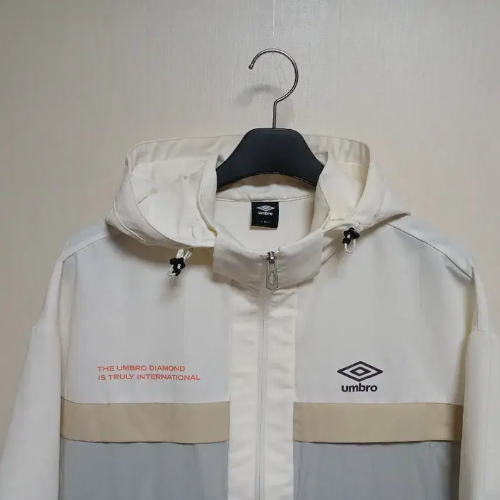 [BUNJANG] Umbro Hooded Windbreaker Jacket - Size S / 엄브로 후드 바람막이 자켓 S