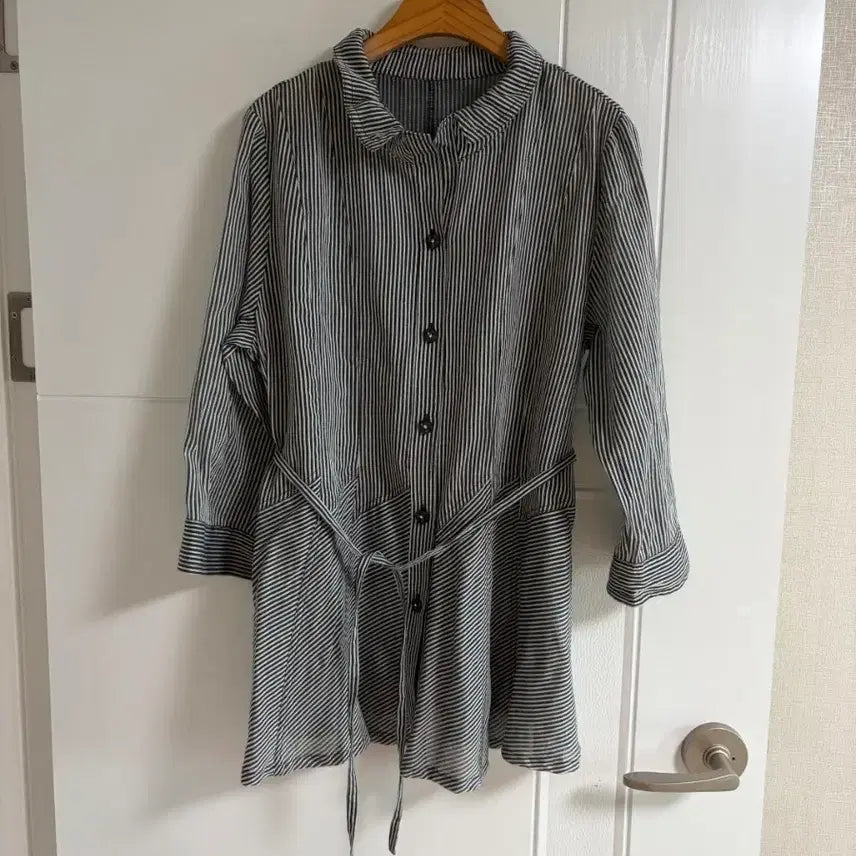 [BUNJANG] Vintage Striped Silk Blouse Shirt / (일본 수입 빈티지)스트라이프 블라우스 셔츠 긴팔 롱 벨트 실크 L