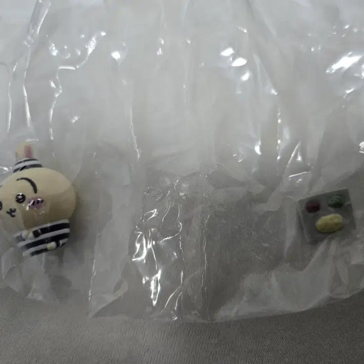 [BUNJANG] Chiikawa Usagi Prison Figure / 치이카와 감옥피규어 우사기