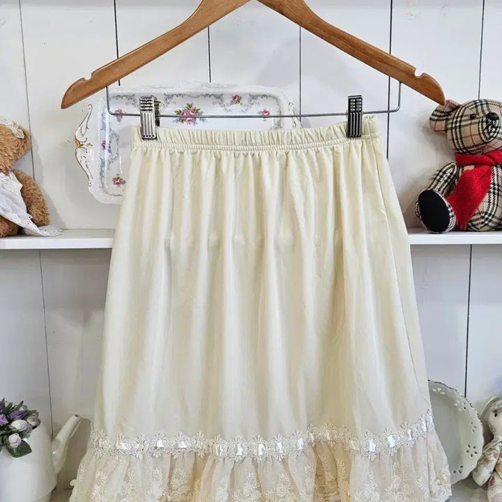 [BUNJANG] Axes Femme Antique Lace Layered Skirt / (axes femme) 앤틱레이스  레이어드 스커트