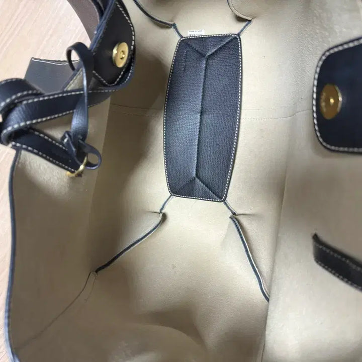 [BUNJANG] Polène Cyme Mini Textured Black Beige Stitch Handbag / 폴렌느 심 블랙
