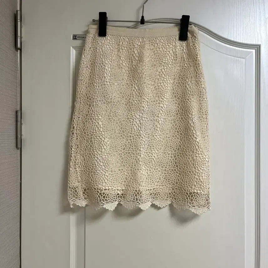 [BUNJANG] Ivory Lace Mini Skirt / 아이보리 레이스 미니 스커트