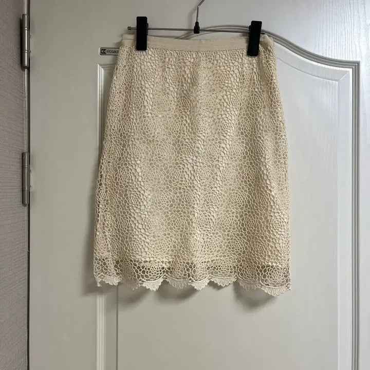 [BUNJANG] Ivory Lace Mini Skirt / 아이보리 레이스 미니 스커트