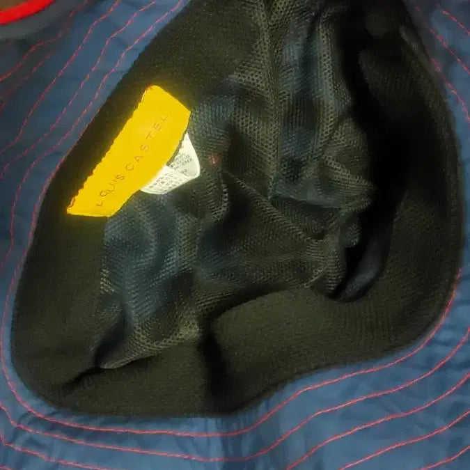 [BUNJANG] Louis Castel Bucket Hat with Dog Embroidery / louis castel 모자