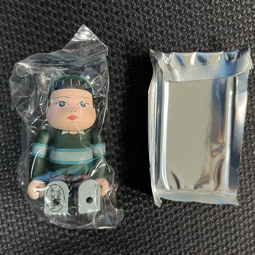 [BUNJANG] Medicom Toy 50th Artist Series Squid Game Cheolsu Bearbrick / 베어브릭 50탄 아티스트 역 오징어게임 철수