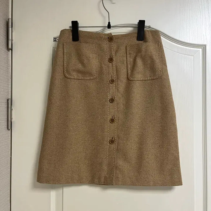 [BUNJANG] Herringbone Mini Skirt with Pocket Detail / 헤링본 미니스커트 포켓 디자인