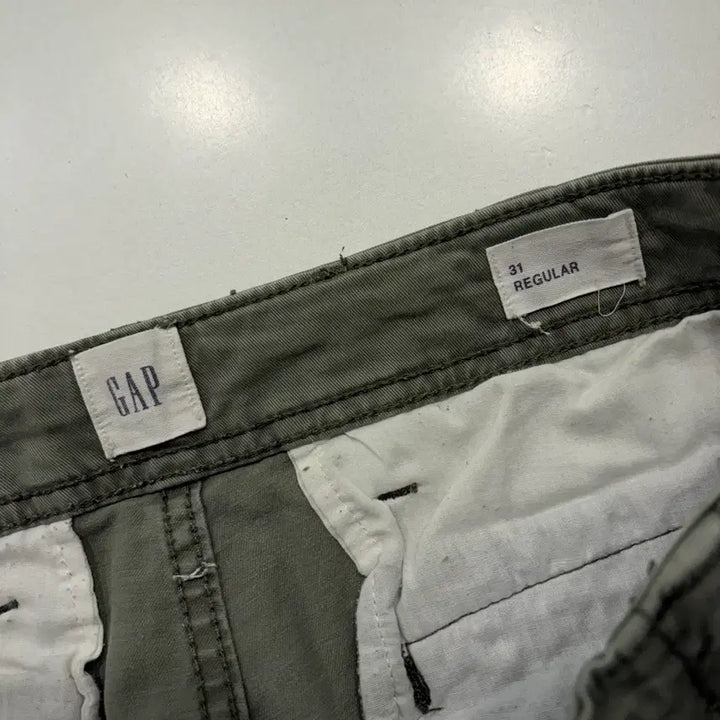 [BUNJANG] GAP Regular Fit Cargo Shorts Olive / [31] GAP 갭 레귤러핏 카고 반바지 올리브 팬츠