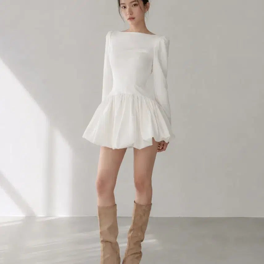 [BUNJANG] Backless Taffeta Mini Dress / 백리스 포인트 타프타 미니 드레스 / 셀프웨딩 웨딩스냅