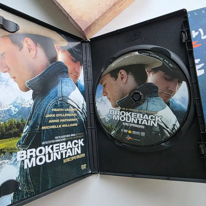 [BUNJANG] Brokeback Mountain DVD + Book Set / [DVD] 브로크백 마운틴 + 도서 세트