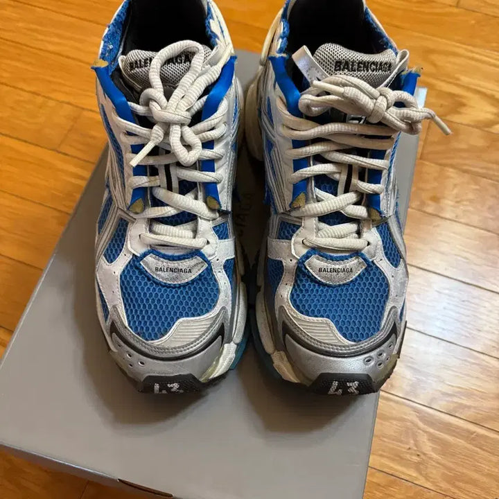 [BUNJANG] Balenciaga New Runner Sneakers Blue Size 43 / 발렌시아가 뉴러너 블루 43