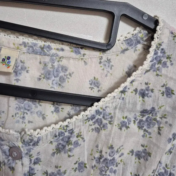 [BUNJANG] Vintage Mori Girl Small Floral Blouse / 빈티지 모리걸 하구미 잔꽃 블라우스