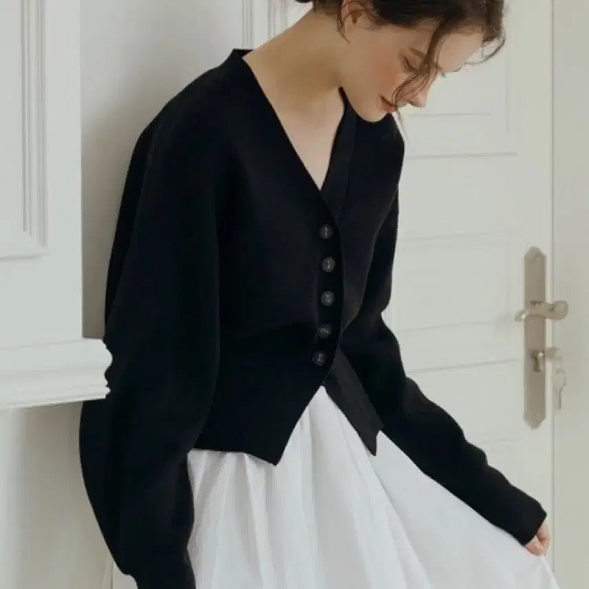[BUNJANG] KNIZURE Cashmere Bell Sleeve Cardigan / 니주르 KNIZURE 캐시미어 벨 슬리브 가디건