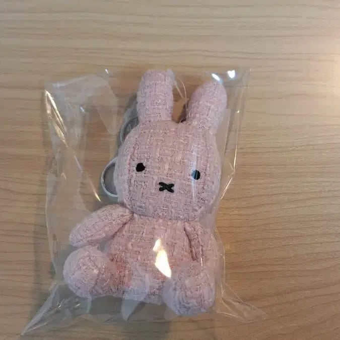 [BUNJANG] Miffy Pink Tweed Doll Keychain / 미피 핑크 트위드 인형 키링 새상품