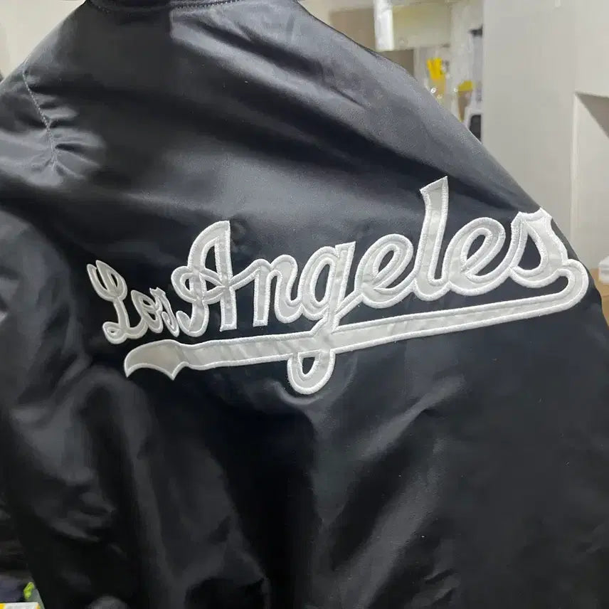 [BUNJANG] New Era x Alpha Industries x MLB LA Dodgers Reversible Bomber Jumper / 뉴에라x알파인더스트리xMLB LA다저스 봄버 리버서블 점퍼