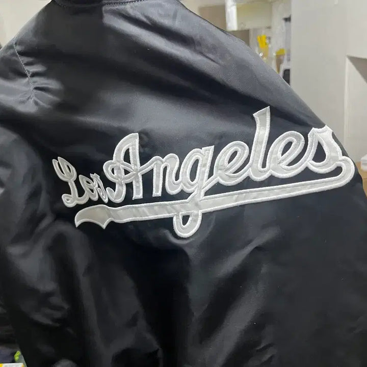 [BUNJANG] New Era x Alpha Industries x MLB LA Dodgers Reversible Bomber Jumper / 뉴에라x알파인더스트리xMLB LA다저스 봄버 리버서블 점퍼