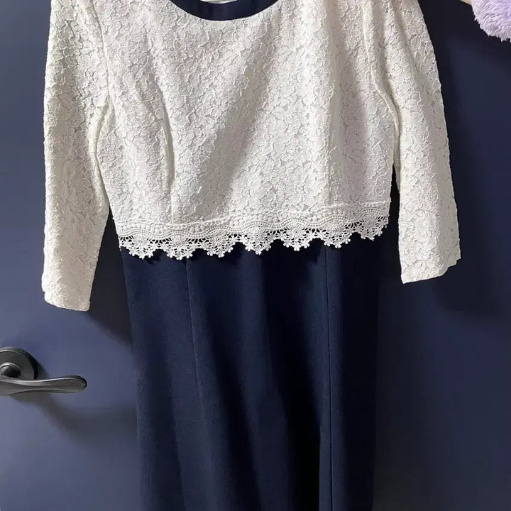 [BUNJANG] Navy White Colorblock Lace Midi Dress / 하객 원피스 정장 레이스 네이비 화이트