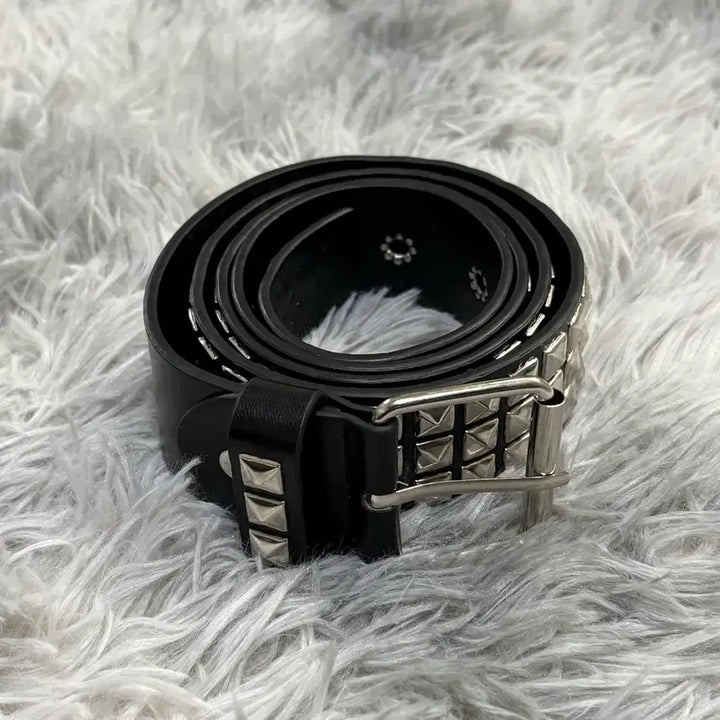 [BUNJANG] Vintage Studded Belt Y2K / 빈티지 스터드 벨트 y2k