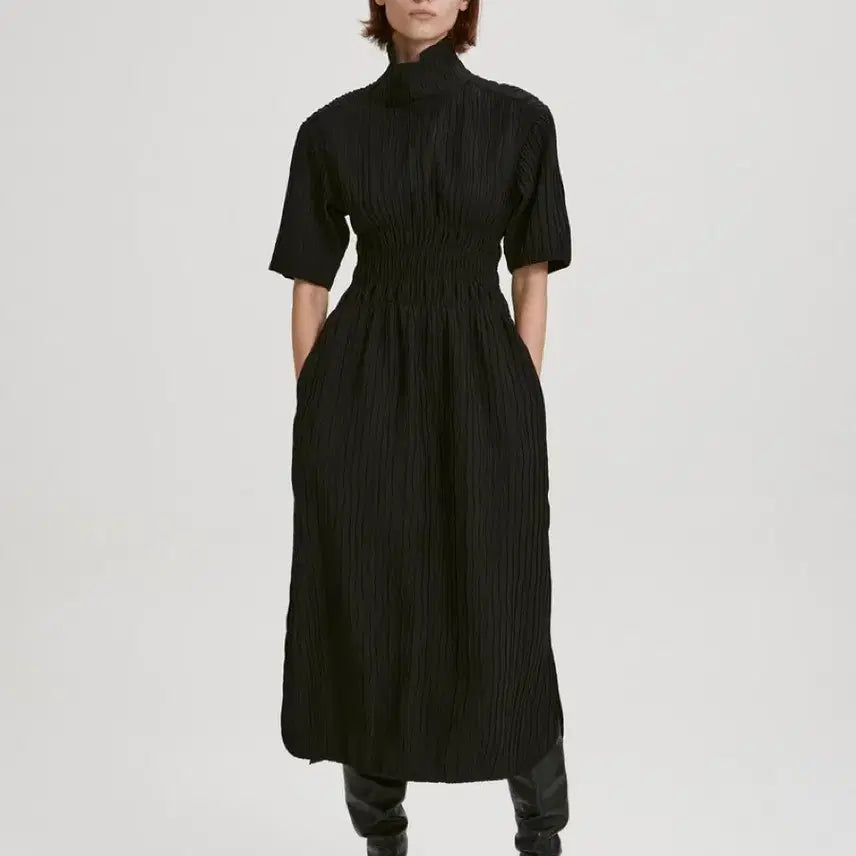 [BUNJANG] Recto Textured Turtleneck Dress Black / 렉토 원피스 TEXTURED TURTLENECK DRESS