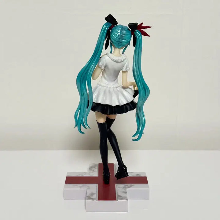 [BUNJANG] Hatsune Miku World Is Mine Figure / 하츠네 미쿠 월드이즈마인 피규어