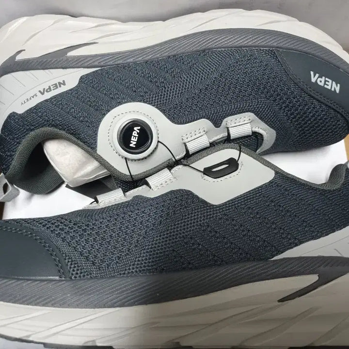 [BUNJANG] Nepa GT-21 Lightweight Safety Shoes (260mm) / GT-21 네파 안전화 260 초경량  미끄럼방지 박스새제품