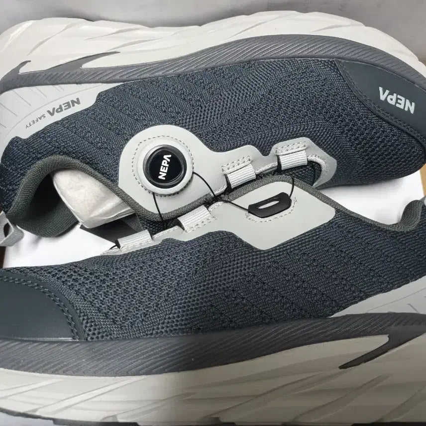 [BUNJANG] Nepa GT-21 Lightweight Safety Shoes (260mm) / GT-21 네파 안전화 260 초경량  미끄럼방지 박스새제품