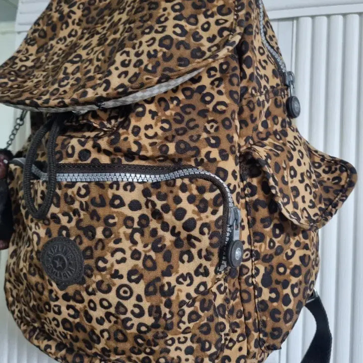 [BUNJANG] Kipling Backpack with Keyring / 키플링  백팩 + 키링 포함   넓이28 길이33