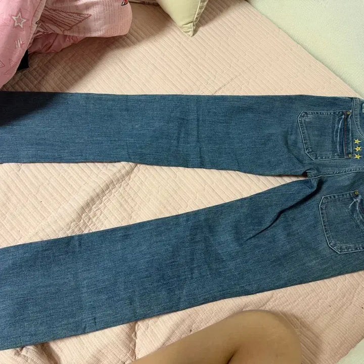 [BUNJANG] Diesel Star Embroidered Bootcut Jeans (Size 26) / 부츠컷 디젤 별 자수 데님 청바지 26
