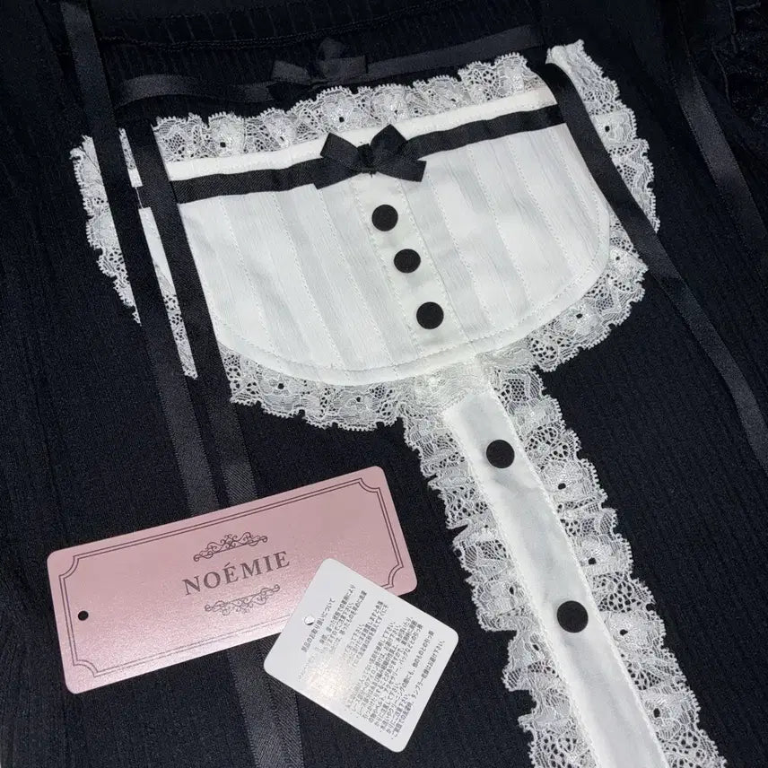 [BUNJANG] Noemi Ribbon Strap Lace Short Sleeve Blouse Black / 노에미 리본 스트랩 레이스 반팔 블라우스 블랙