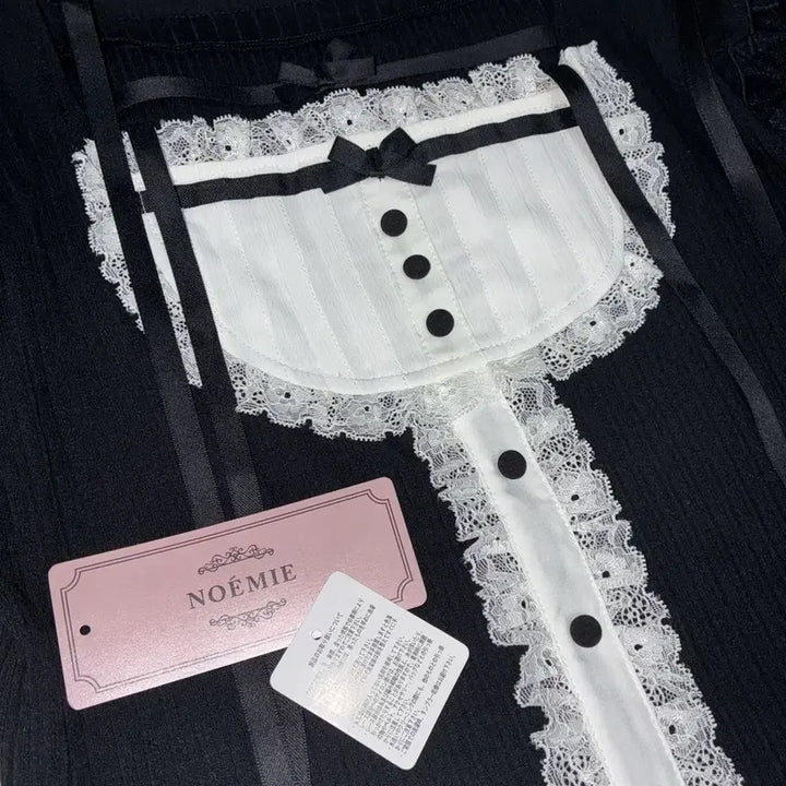 [BUNJANG] Noemi Ribbon Strap Lace Short Sleeve Blouse Black / 노에미 리본 스트랩 레이스 반팔 블라우스 블랙