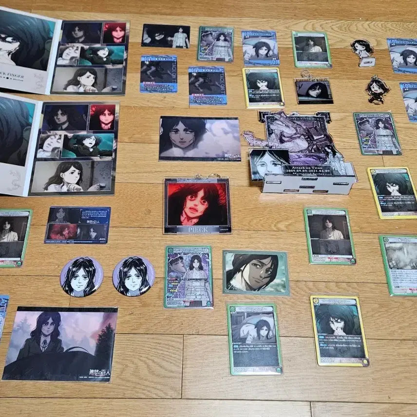 [BUNJANG] Attack on Titan Pieck Finger Merchandise Bundle / 진격의 거인 피크 핑거 굿즈 일괄 판매
