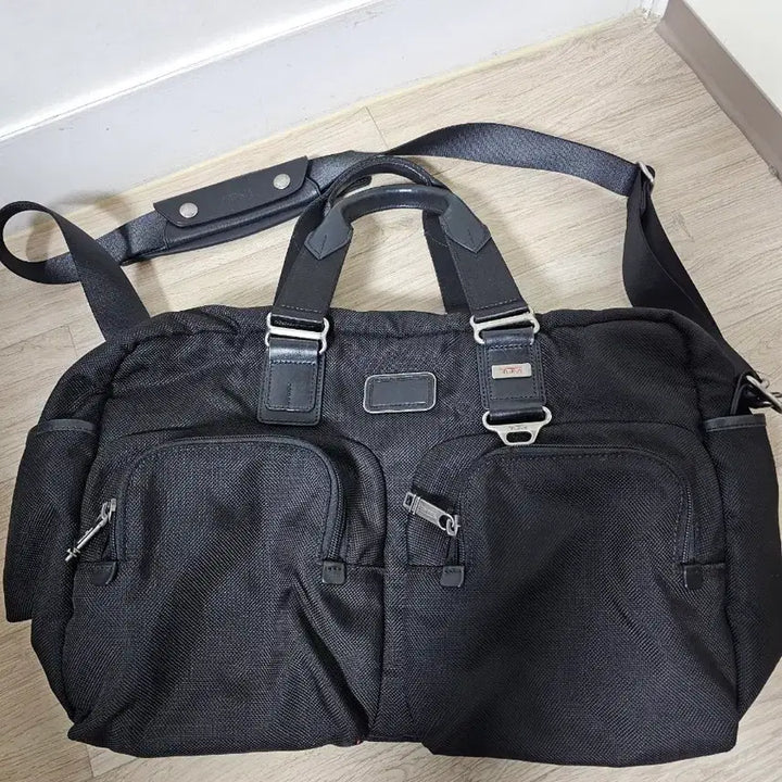 [BUNJANG] Tumi Alpha Bravo Essential Tote Bag Black / 투미 알파브라보 에센셜 토드백 블랙