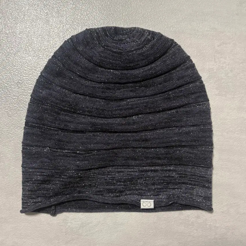 [BUNJANG] Duomiu Stripe Glitter Beanie [Navy] / 뚜오미오 비니 STRIPE GLITTER BEANIE [NAVY]