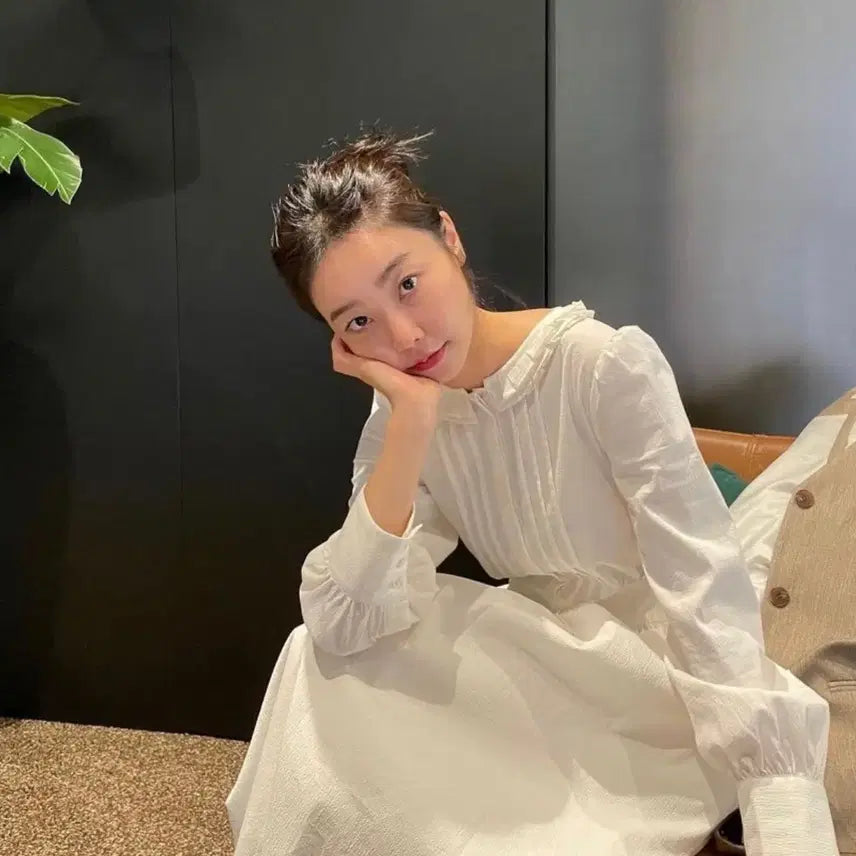 [BUNJANG] Renina Ruffle Neck Long Dress / 르니나 러플넥 원피스