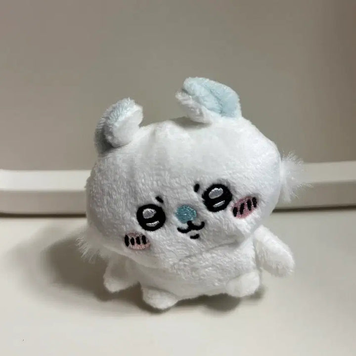 [BUNJANG] Chiikawa Momonga Sitting Plush Doll / 먼작귀 치이카와 모몽가 앉은 인형 누이 가챠